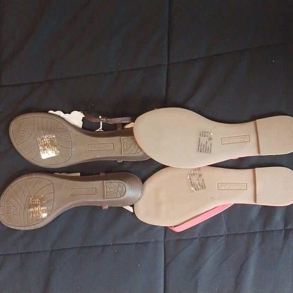Summer Sandals- Dexflex & American Eagle - Picture 2 of 2